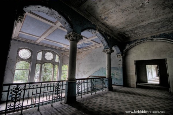 Intérieur bâtiment en HDR